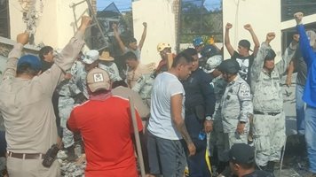 9 загинали и 50 ранени при рухване на покрив на храм в Мексико по време на литургия (Видео)