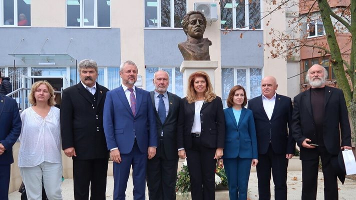 Визитата в Молдова показа защо за националната кауза българите трябва да сме като юмрук