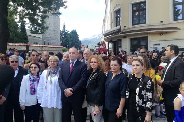 Президентът Румен Радев се включи в честванията, посветени на 300-годишнината от рождението на Паисий Хилендарски в Банско. СНИМКИ:  АНТОАНЕТА МАСКРЪЧКА