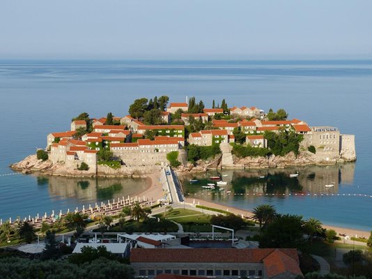 Черна гора отчита повече туристи и приходи спрямо миналата година