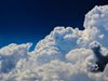 Саудитска Арабия си купи самолети за изкуствено създаване на облаци