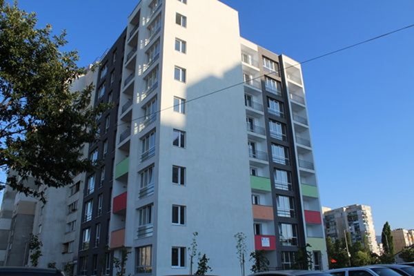 През 2016 г. по европроект бяха достроени 9-етажен блок в “Люлин” и 4-етажна сграда в район “Връбница”. В тях има 71 социални жилища.

СНИМКА: РАЙОН “ЛЮЛИН”
