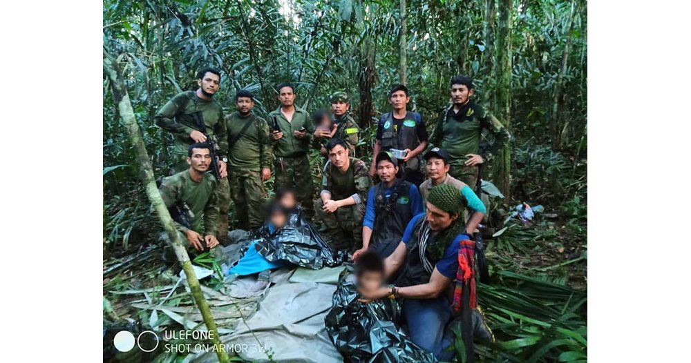 Four Children Survive Plane Crash in Amazon Jungle by Eating Cassava Flour and Berries