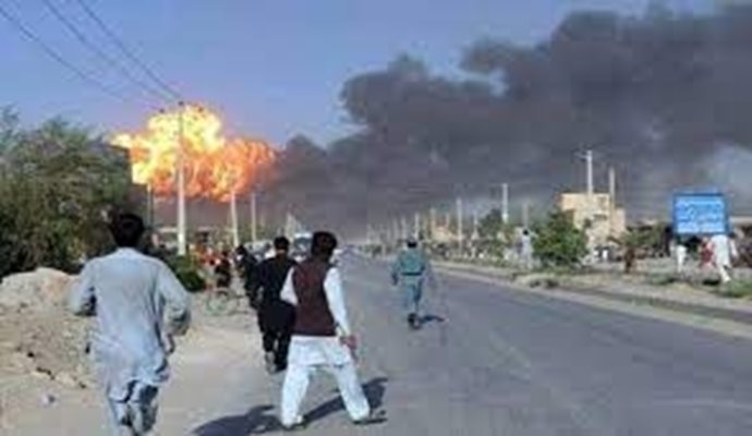 Взрив в джамия в Кабул, най-малко 27 са ранените
