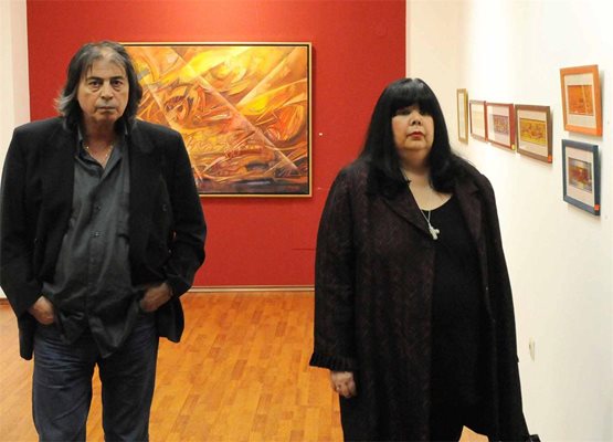 Катя Филипова заедно със съпруга си Крум Калъчев на изложба на Никола Манев и Бойко Митков преди 3 години.