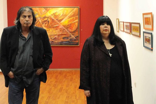 Катя Филипова заедно със съпруга си Крум Калъчев на изложба на Никола Манев и Бойко Митков преди 3 години.