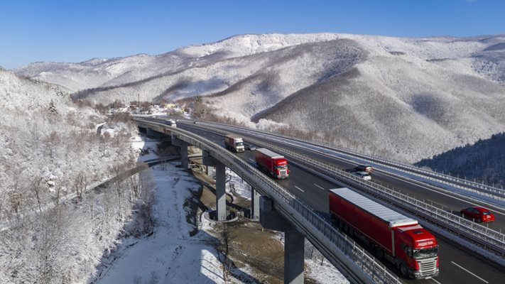 Временно се променя движението през тунелите „Топли дол" и „Правешки ханове" на магистрала „Хемус" от 4 до 6 януари. СНИМКА: АПИ