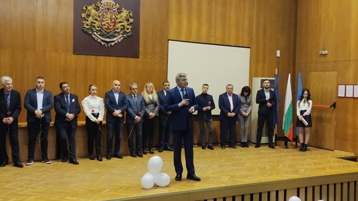 Лидерът на ДПС Мустафа Карадайъ пред симпатизанти във Велико Търново