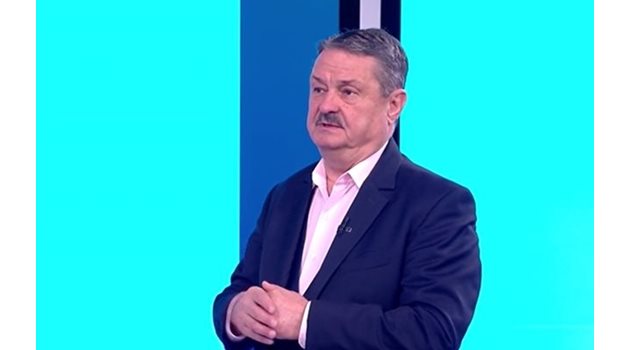 Проф. Георги Рачев Кадър: bTV