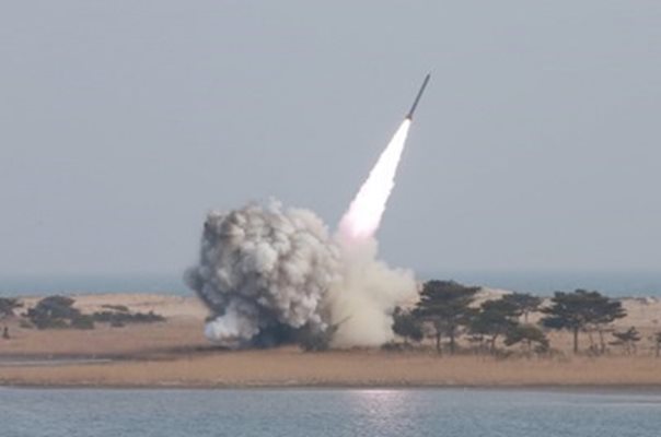 Северна Корея е изстреляла нова ракета
СНИМКА: Ройтер, архив