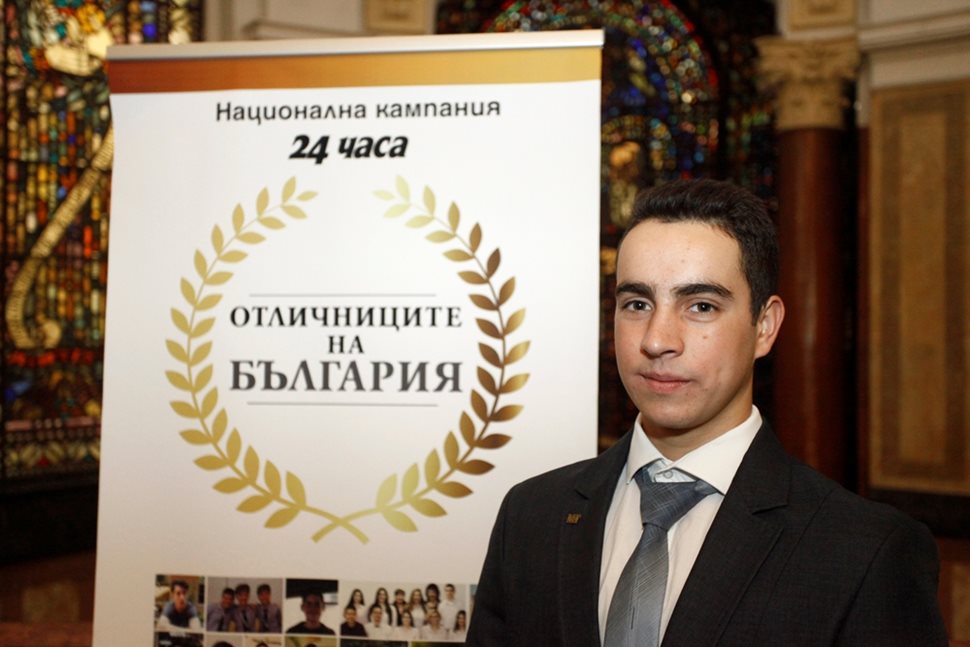 АЛЕКСАНДЪР ГЕОРГИЕВ, автор на проекта  “Син град”, който бе отличен от НАСА