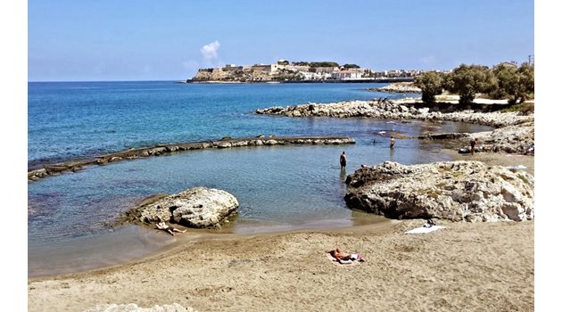 Плажът край градчето Ретимно на о. Крит, на който била открита мъртвата Марияна. Снимка: cretapost.gr.