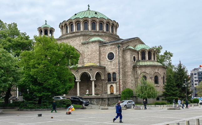 ГЕРБ-СДС искат засилване на сигурността около храм "Света Неделя" в София