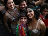 На карнавала в Рио се очаква парадът на школите по самба (Снимки)