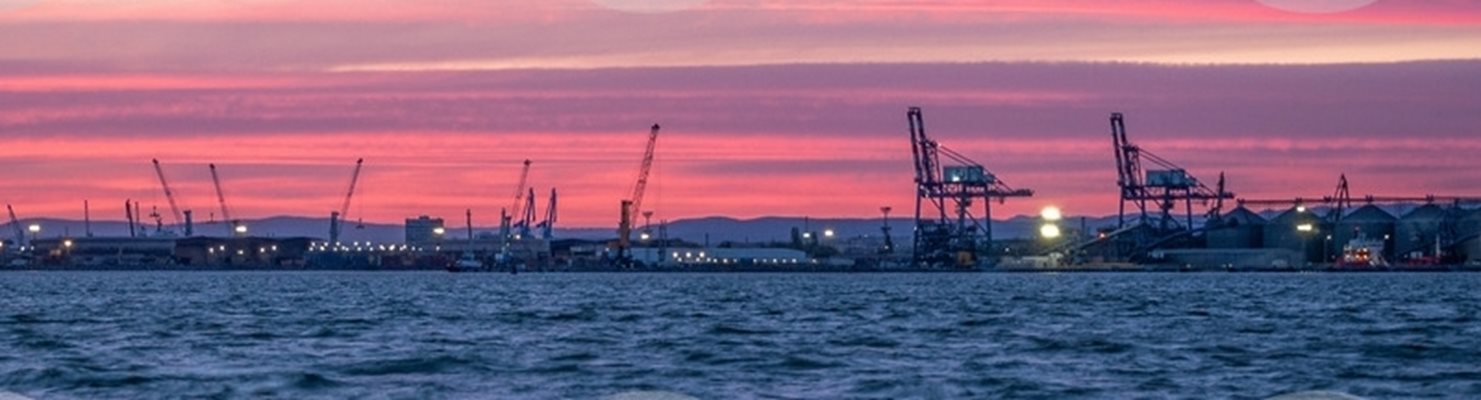 Турция потвърди, че руският кораб с украинско зърно е напуснал пристанище Карасу