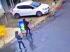 Две жени нападнаха полицейски участък в Истанбул, убиха ги (видео)