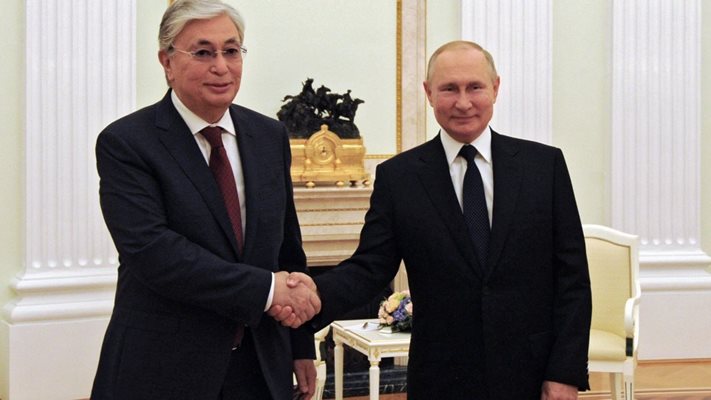 Руският президент Владимир Путин и държавният глава на Казахстан Касъм-Жомарт Токаев