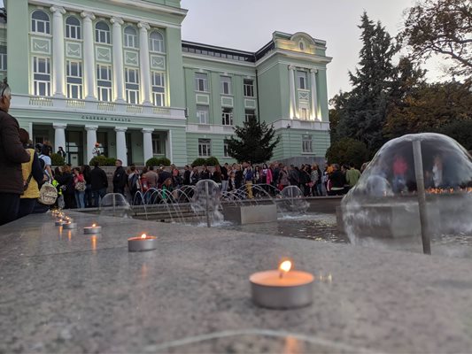 Шествие в памет на загиналата в катастрофа в Шумен Светомира Станчева 
СНИМКА: 24 часа