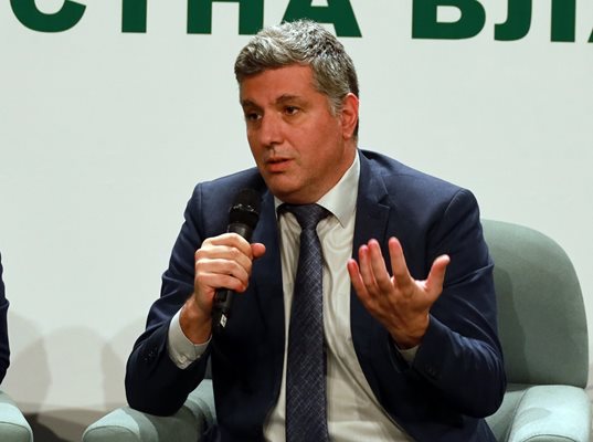 Министърът на регионалното развитие и благоустройството Андрей Цеков