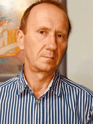 Иван Николов