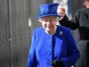 90-годишната кралица Елизабет поязди кон (Видео)