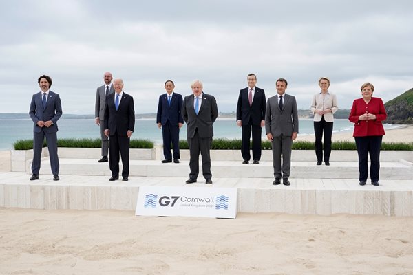 Лидерите на Г-7 
Снимка: Архив