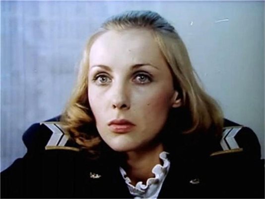 Народната артистка на Русия Елена Яковлева не се уплаши да поеме основната тежест във филма.
