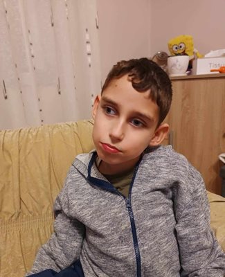 Средствата ще са за лечението на 11-годишния Тодор Апостолов