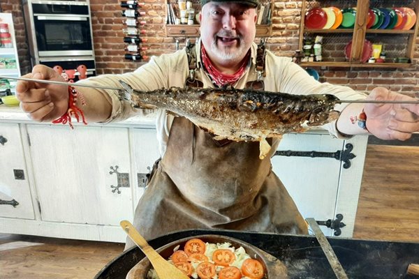 Бъчваров е един от най-популярните и талантливи кулинари в България.

СНИМКА: ЛИЧЕН АРХИВ