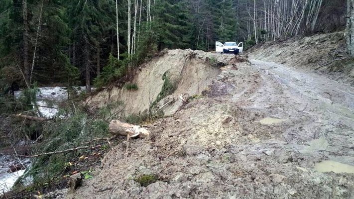 Мугла е на 1354 метра надморска височина и при валежи от дъжд и сняг пътя често се затваря.
Снимка: Архив