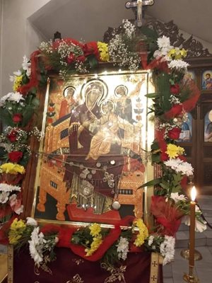 Иконата на Света Богородица "Всецарица"/ Снимка: Храм "Рождество Богородично"