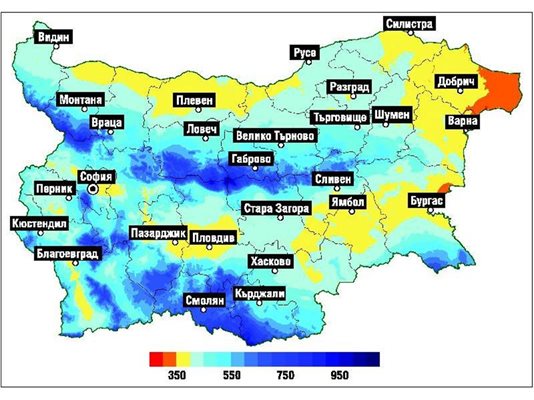 Картата илюстрира екстремен сценарий - какво би се случило, ако валежите намалеят с 30%. Оранжевият цвят показва, че засушаването ще е най-силно в Североизточна България.
Картата е изготвена от ст.н.с. В. Александров по молба на "24 часа".