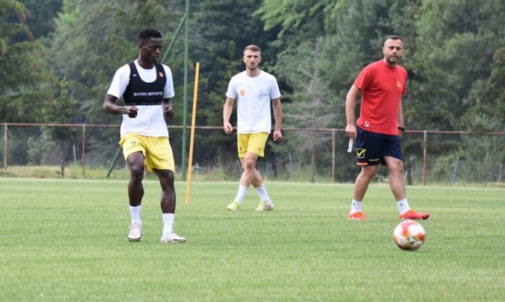 "Македония - Гьорче Петров" вече тренира в Банско, в събота играе с нигерийци