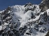 Лавина уби скиор в италианските Алпи, друг се издирва