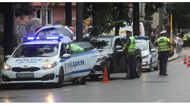 Патрулите на полицията са навсякъде през последните 10 дни след катастрофата в София.