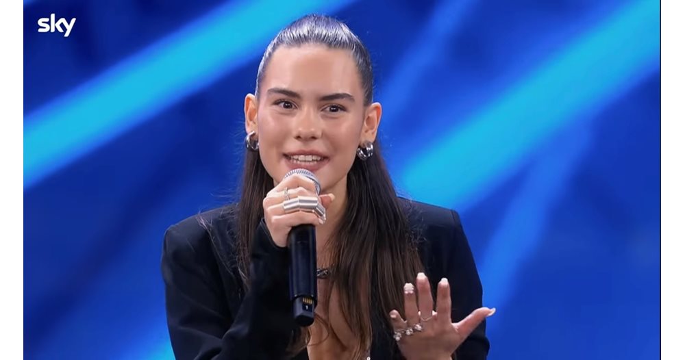 Elmira Marinova a coupé le souffle au jury à propos du X Factor italien (vidéo et photos)