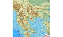 Три поредни земетресения и два мощни циклона паникьосаха гърците