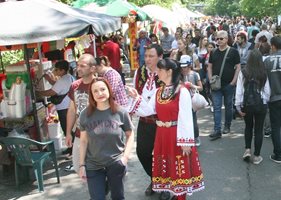 Народният събор в парк "Лаута" събира хиляди и т.г. ще се проведе през май.