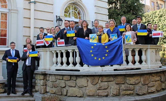 Посланиците от ЕС у нас подкрепиха Украйна