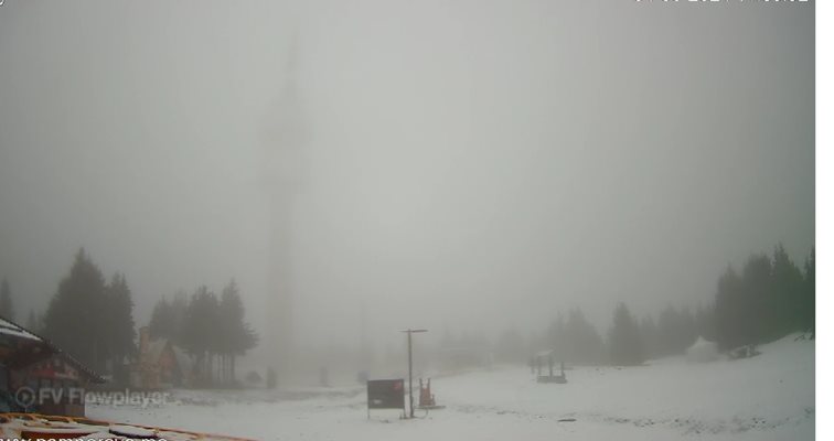 Пампорово осъмна със сняг
Кадър; Планинската спасителна служба