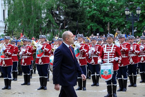 Президентът Румен Радев не е доволен от решенията на Брюксел за войната в Украйна и превъоръжаването.

СНИМКА: ВЕЛИСЛАВ НИКОЛОВ