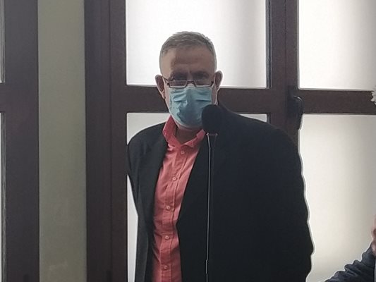 д-р Иван Димитров в съда