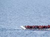 Спасиха 54 мигранти в Гибралтарския проток, включително бременна жена