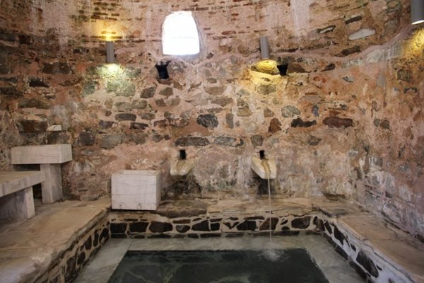 Римската баня в село Баня е реставрирана.