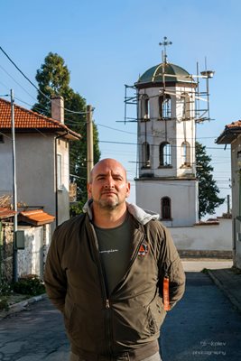 Позлатеният купол на църквата „ Успение на Пресвета Богородица“ в село Паталеница