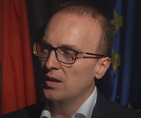 Антонио Милошоски: Ако Скопие отстъпи сега, на преговорите ще получи още 5 или 10 блокади