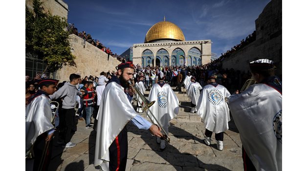 Духовниците в Йерусалим не одобравят строежа на нови храмове.