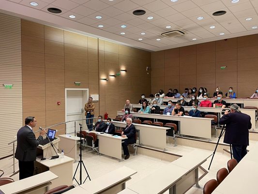 В конференцията в МУ-Пловдив участваха лектори от 4 държави.