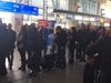 Десетки чакат на опашка за плащане на паркинга на летище София