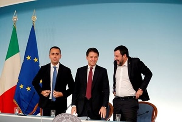 Сенатът на Италия насрочи на 20 август дебата по предложението за вот на недоверие към правителството на Джузепе Конте.